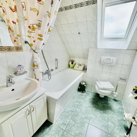 Haus Vier Freunde, Vincent * 로스토크